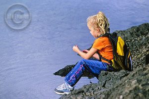 kid0007_girlhiker